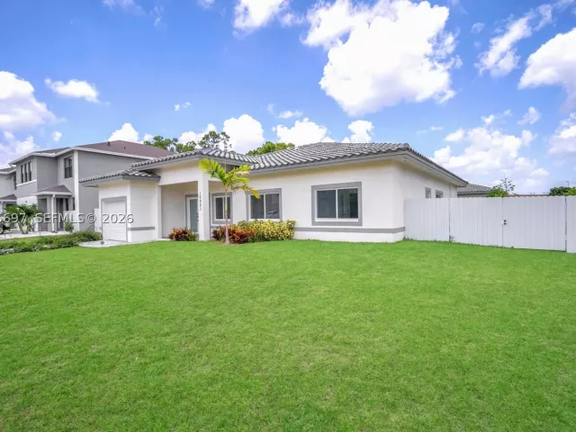 4-bedroom home for sale in Homestead - 12901 SW 265th St - MondialRealty
