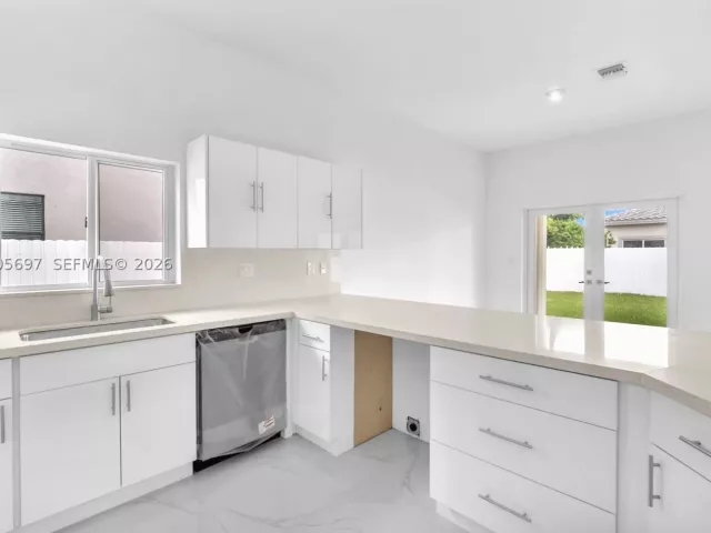 4-bedroom home for sale in Homestead - 12901 SW 265th St - MondialRealty