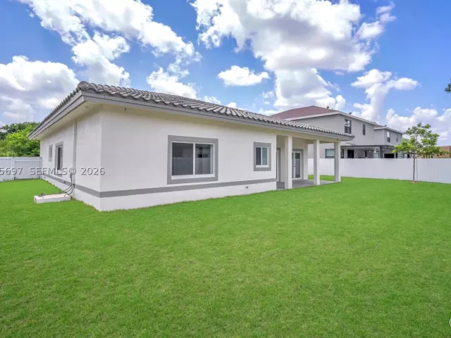 4-bedroom home for sale in Homestead - 12901 SW 265th St - MondialRealty