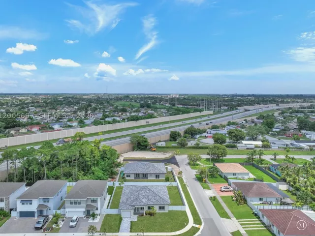 4-bedroom home for sale in Homestead - 12901 SW 265th St - MondialRealty