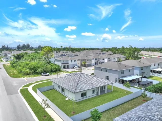 4-bedroom home for sale in Homestead - 12901 SW 265th St - MondialRealty