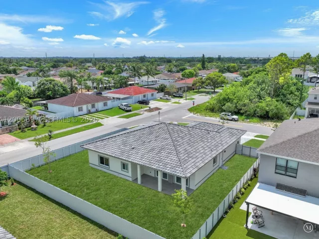 4-bedroom home for sale in Homestead - 12901 SW 265th St - MondialRealty