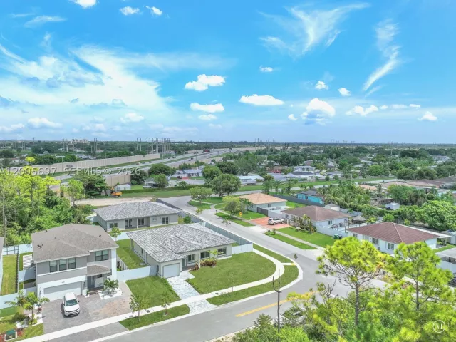 4-bedroom home for sale in Homestead - 12901 SW 265th St - MondialRealty