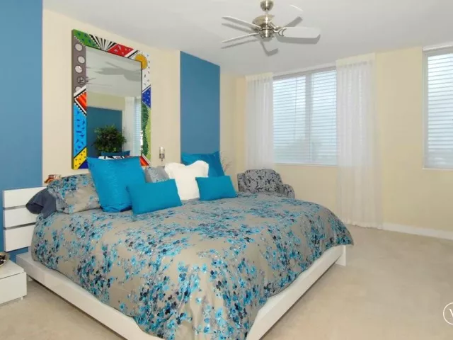2-bedroom condo for rent in Fort Lauderdale - 2821 N Ocean Boulevard 401s - MondialRealty