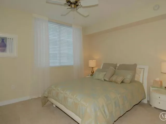 2-bedroom condo for rent in Fort Lauderdale - 2821 N Ocean Boulevard 401s - MondialRealty