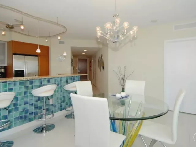 2-bedroom condo for rent in Fort Lauderdale - 2821 N Ocean Boulevard 401s - MondialRealty