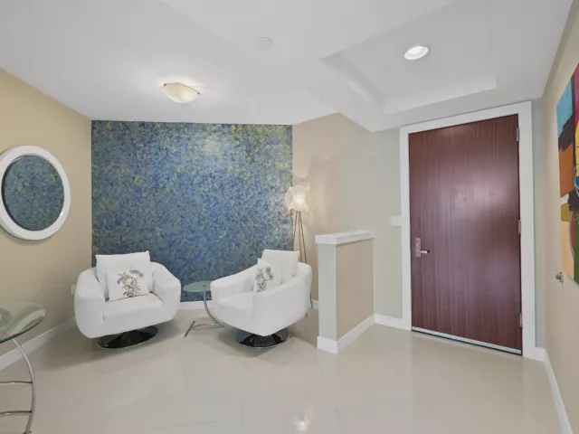 2-bedroom condo for rent in Fort Lauderdale - 2821 N Ocean Boulevard 401s - MondialRealty
