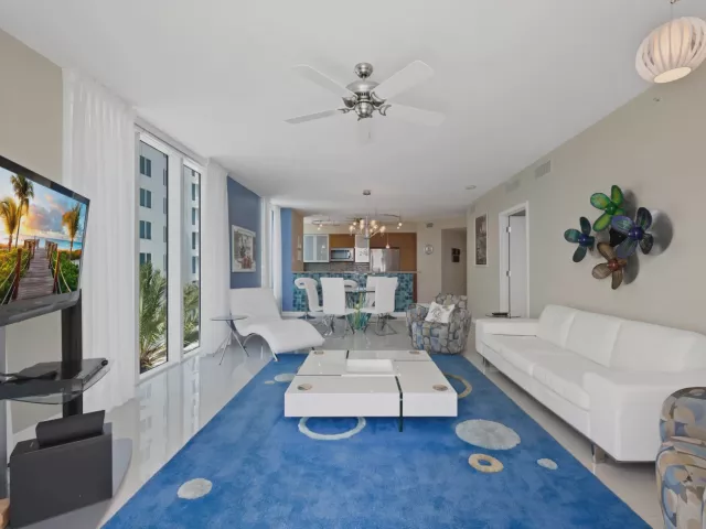 2-bedroom condo for rent in Fort Lauderdale - 2821 N Ocean Boulevard 401s - MondialRealty