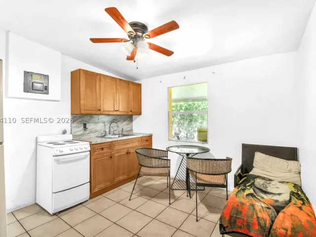 3-bedroom home for sale in Miami - 219 SW 6th Ave - MondialRealty