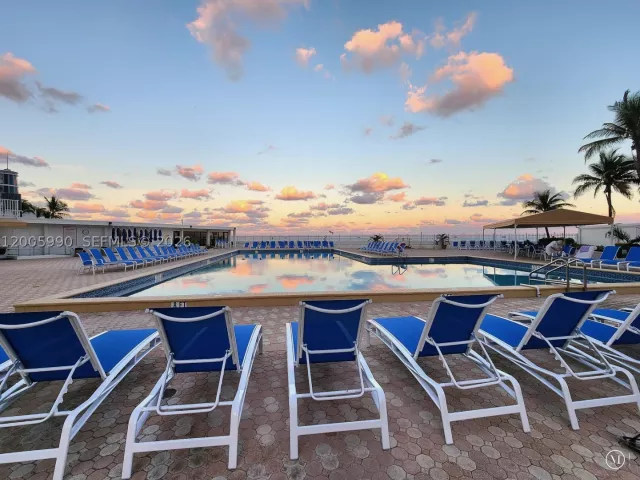2-bedroom condo for rent in Hollywood - 3505 S Ocean Dr 209 - MondialRealty