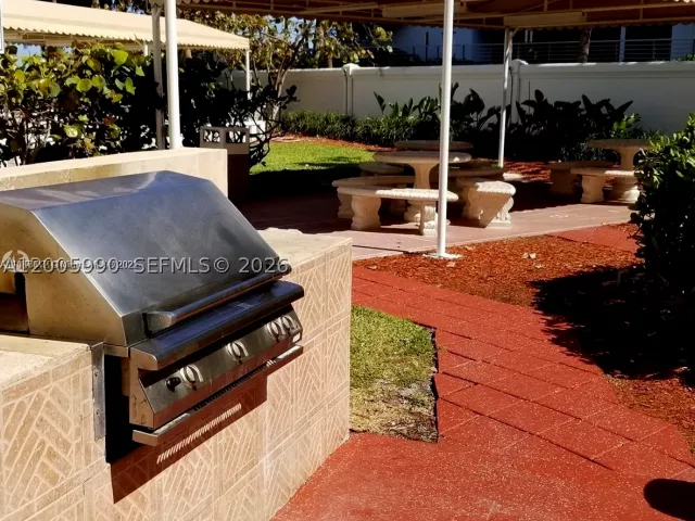 2-bedroom condo for rent in Hollywood - 3505 S Ocean Dr 209 - MondialRealty