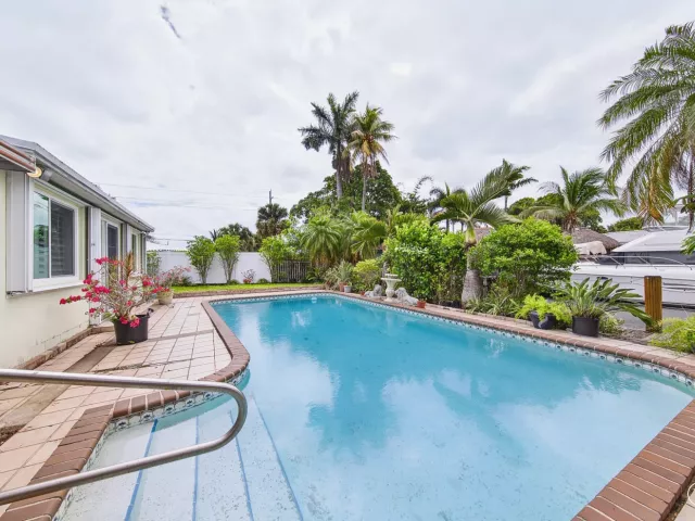 3-bedroom home for sale in Fort Lauderdale - 904 Citrus Isle - MondialRealty