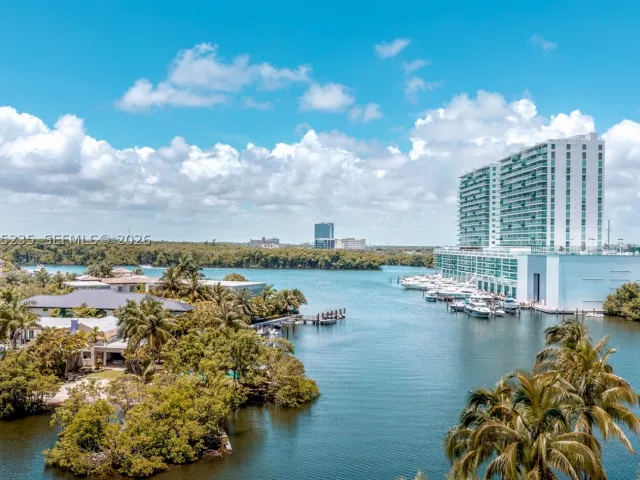 2-bedroom condo for sale in Sunny Isles Beach - 16500 Collins Ave 655 - MondialRealty