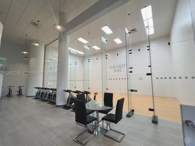 2-bedroom condo for sale in Sunny Isles Beach - 16500 Collins Ave 655 - MondialRealty