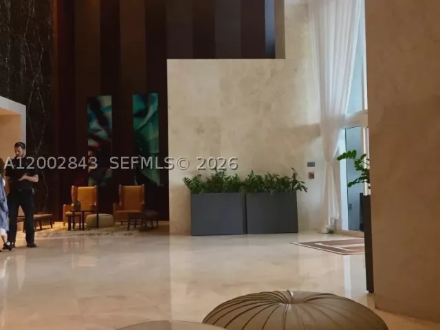 3-bedroom condo for rent in Sunny Isles Beach - 16001 COLLINS AVE 1406 - MondialRealty