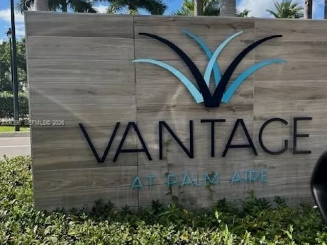 3-bedroom home for sale in Pompano Beach - 3525 NW 1st St - MondialRealty