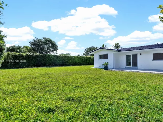 3-bedroom home for rent in Miami - 8161 SW 104th St 0 - MondialRealty