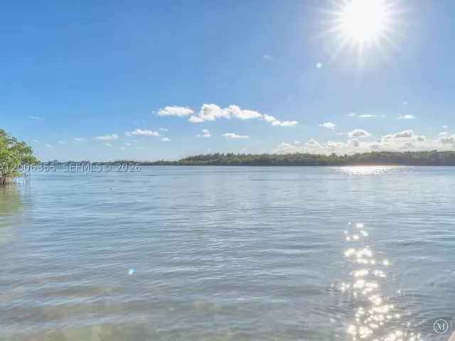 2-bedroom condo for sale in Sunny Isles Beach - 100 Bayview Dr 216 - MondialRealty