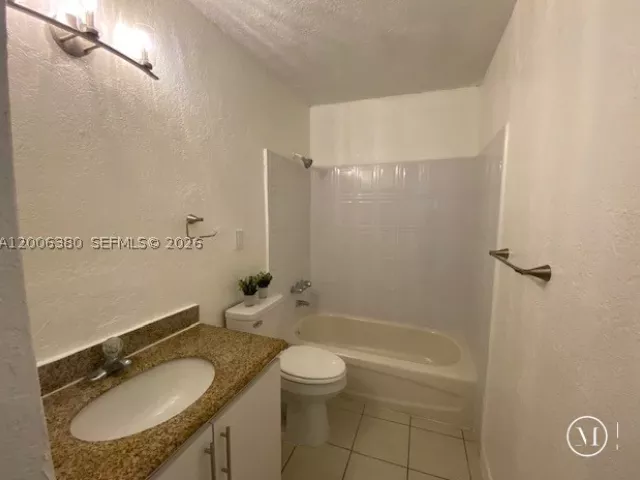 4-bedroom home for rent in Miami Gardens - 3929 NW 207th St Rd - MondialRealty