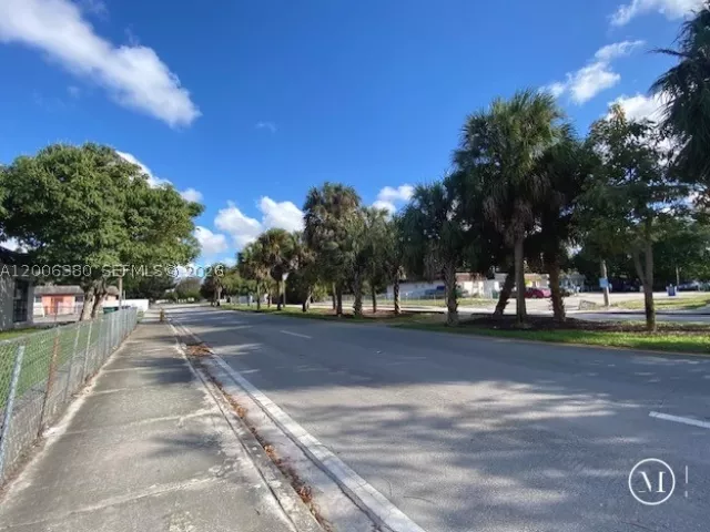 4-bedroom home for rent in Miami Gardens - 3929 NW 207th St Rd - MondialRealty