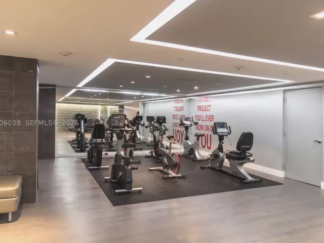 2-bedroom condo for rent in Miami - 901 Brickell Key Blvd 1009 - MondialRealty