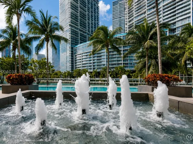 2-bedroom condo for rent in Miami - 901 Brickell Key Blvd 1009 - MondialRealty
