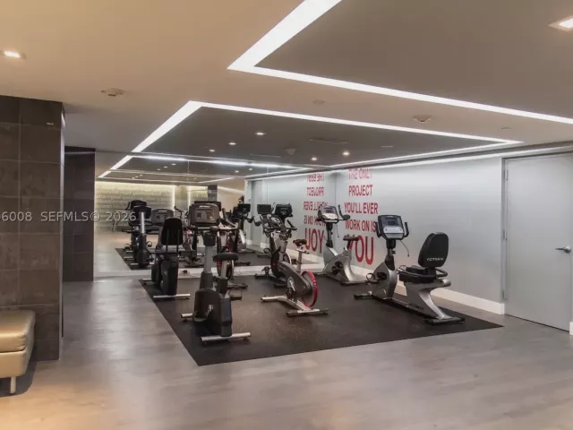2-bedroom condo for sale in Miami - 901 Brickell Key Blvd 1009 - MondialRealty