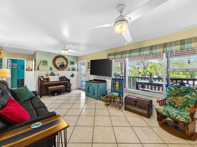 3-bedroom home for sale in Delray Beach - 5135 Palm Ridge Boulevard - MondialRealty