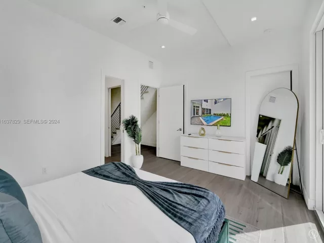 4-bedroom home for rent in Fort Lauderdale - 1222 NE 15th Avenue - MondialRealty