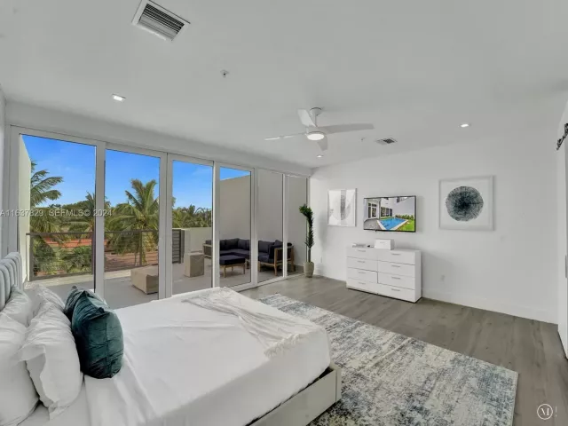 4-bedroom home for rent in Fort Lauderdale - 1222 NE 15th Avenue - MondialRealty