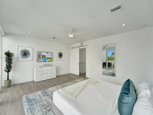 4-bedroom home for rent in Fort Lauderdale - 1222 NE 15th Avenue - MondialRealty