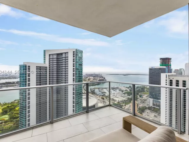 1-bedroom condo for sale in Miami - 851 NE 1st Ave 4405 - MondialRealty