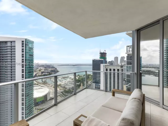1-bedroom condo for sale in Miami - 851 NE 1st Ave 4405 - MondialRealty