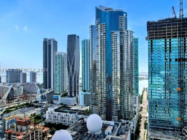 1-bedroom condo for sale in Miami - 851 NE 1st Ave 4405 - MondialRealty