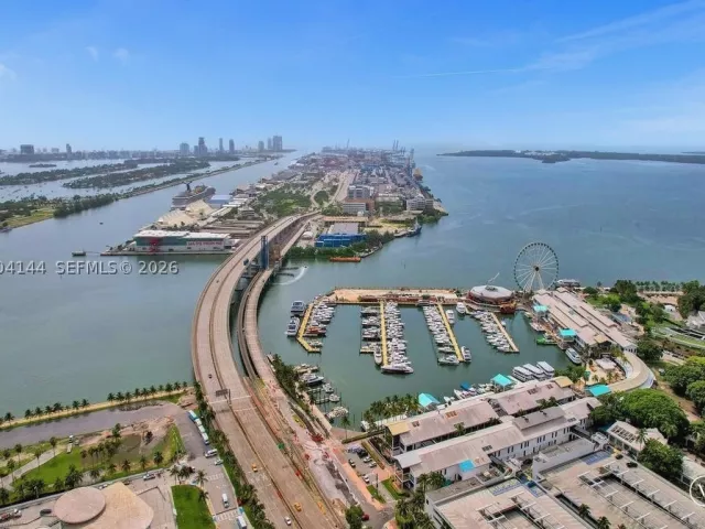 1-bedroom condo for sale in Miami - 851 NE 1st Ave 4405 - MondialRealty