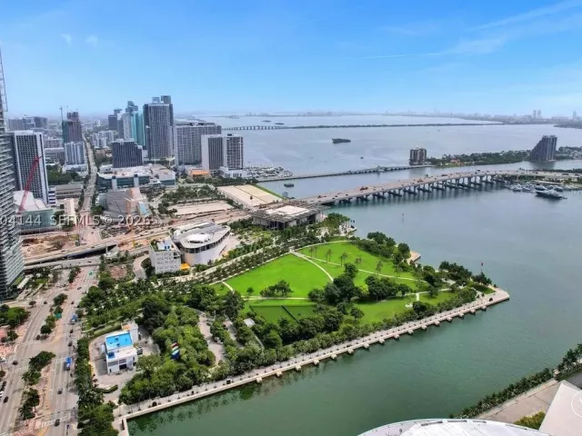 1-bedroom condo for sale in Miami - 851 NE 1st Ave 4405 - MondialRealty