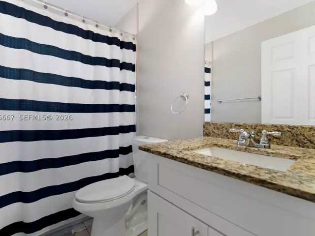5-bedroom home for sale in Riviera Beach - 1225 Rosegate Blvd - MondialRealty