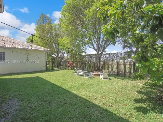 5-bedroom home for sale in Riviera Beach - 1225 Rosegate Blvd - MondialRealty
