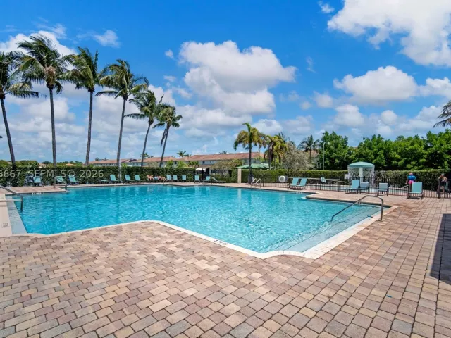 5-bedroom home for sale in Riviera Beach - 1225 Rosegate Blvd - MondialRealty