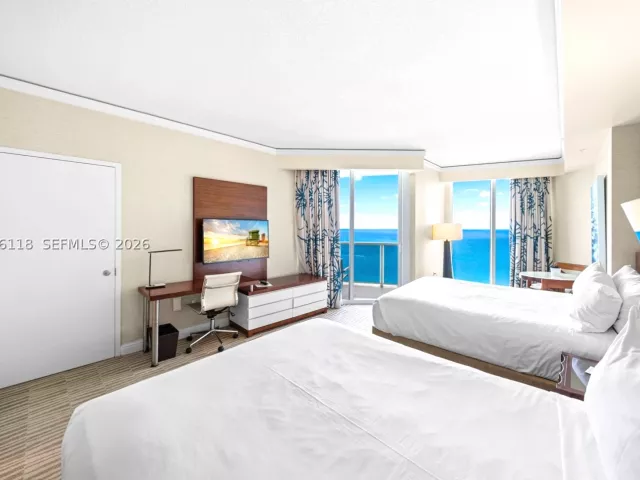 2-bedroom condo for sale in Sunny Isles Beach - 18001 Collins Ave 2209 - MondialRealty