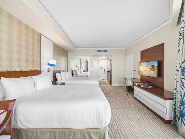 2-bedroom condo for sale in Sunny Isles Beach - 18001 Collins Ave 2209 - MondialRealty
