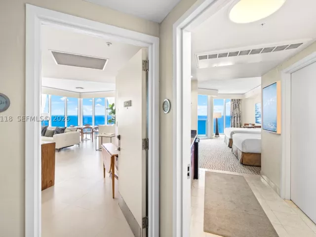 2-bedroom condo for sale in Sunny Isles Beach - 18001 Collins Ave 2209 - MondialRealty