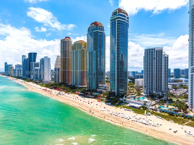 2-bedroom condo for sale in Sunny Isles Beach - 18001 Collins Ave 2209 - MondialRealty