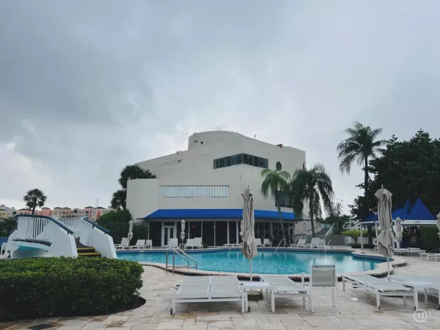 2-bedroom condo for rent in Aventura - 19707 Turnberry Way 12e - MondialRealty