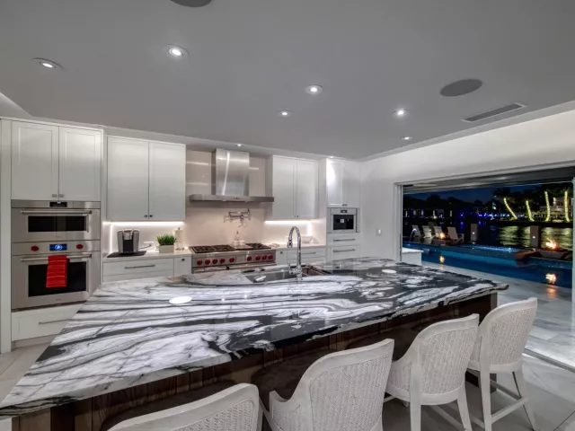 5-bedroom home for rent in Fort Lauderdale - 3109 NE 42nd Court - MondialRealty