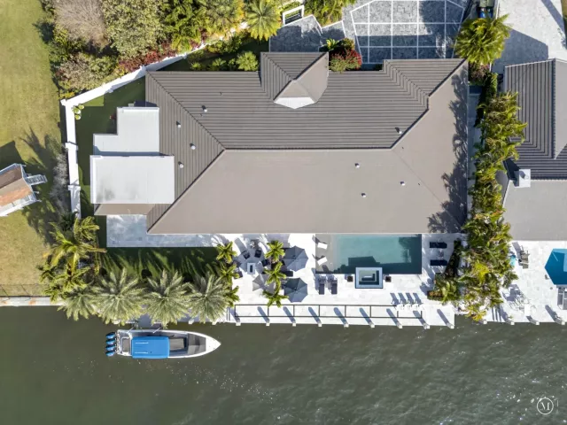 5-bedroom home for rent in Fort Lauderdale - 3109 NE 42nd Court - MondialRealty