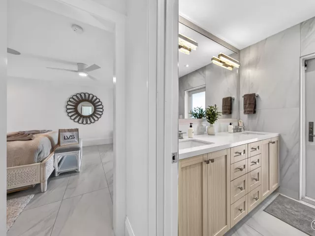 5-bedroom home for rent in Fort Lauderdale - 3109 NE 42nd Court - MondialRealty