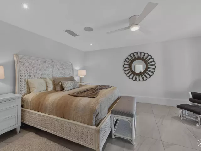 5-bedroom home for rent in Fort Lauderdale - 3109 NE 42nd Court - MondialRealty