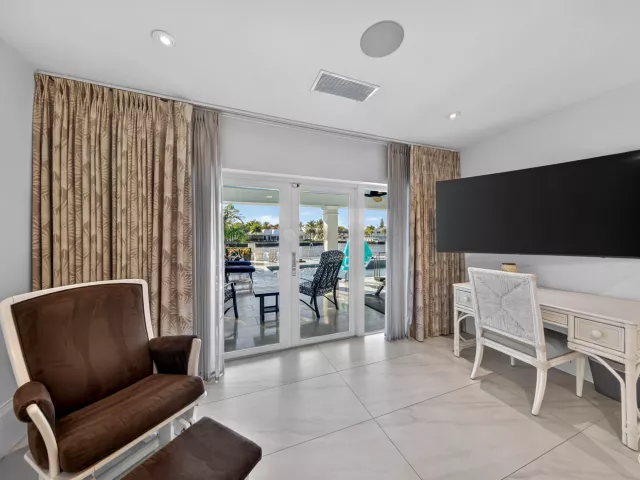 5-bedroom home for rent in Fort Lauderdale - 3109 NE 42nd Court - MondialRealty