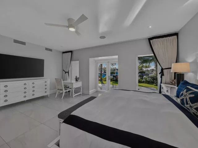 5-bedroom home for rent in Fort Lauderdale - 3109 NE 42nd Court - MondialRealty